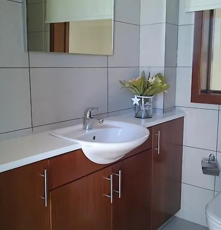 Colonial Beach Perivolia
